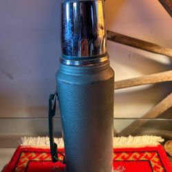 THERMO ANTIGUO DE METAL