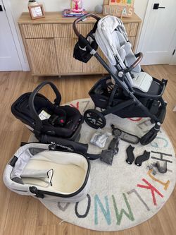 Uppababy Vista v2 Stroller and Mesa v2