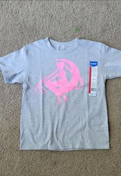 Sailor moon. T-shirt  new size It's small for a