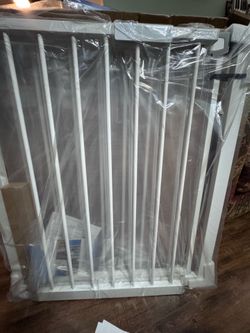 New in Box Baby Gate Pet Gate 30" Tall 47” - 62” Wide Walkthrough Safety Gate