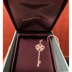Tiffany&Co key Victoria 