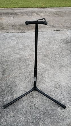 Guitar stand