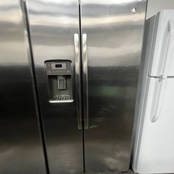 Refrigerator GE 36” 