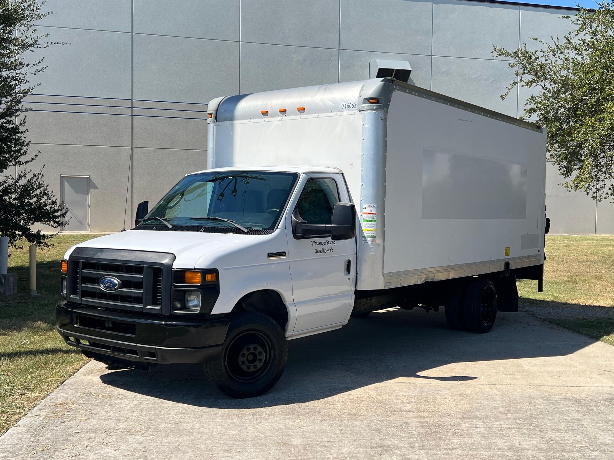 2017 Ford E-350