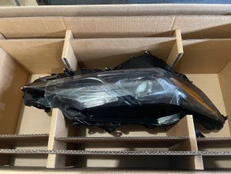 2020-2023 Toyota Camry HEADLIGHT ASSEMBLY RH