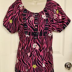 Koi Scrub Top- Size L
