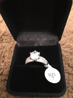 Women's 925 sterling silver white sapphire gemstone wedding ring / size 7