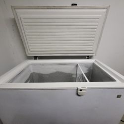 Freezer 7.0 Cubic Inch