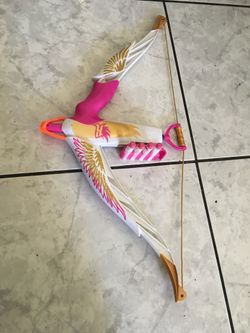 Nerf bow arrow