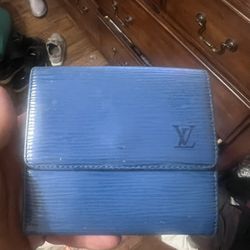 Loui Vuitton Epi Leather Wallet