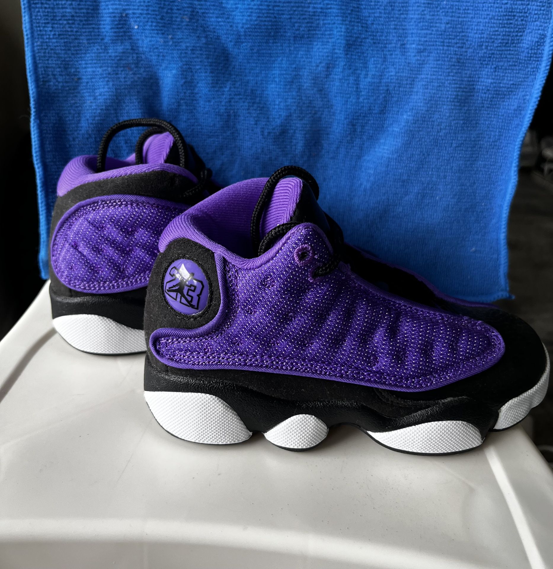 Jordan 13 Retros 10.5c