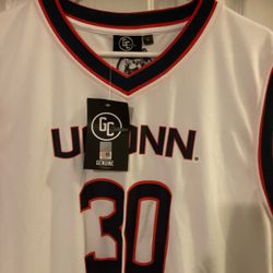 UConn Huskies #30 Basketball Jersey Size Large