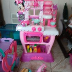 Minnie Mouse Kitchen 