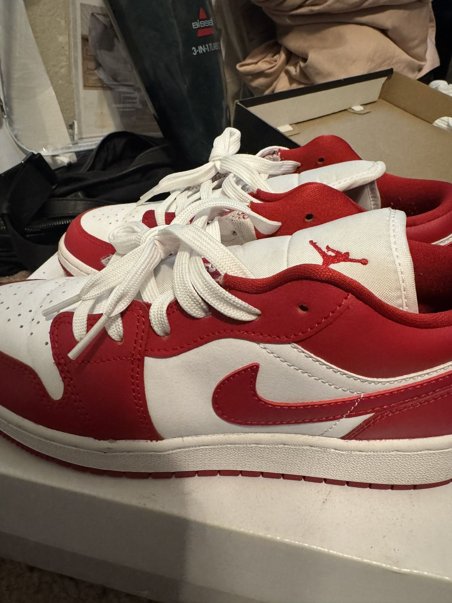 Jordan 1 Low Gym red/white (7.5wmns)