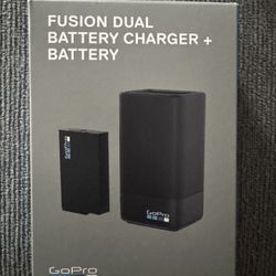 GoPro Fusion Dual Battery Charger + Battery 