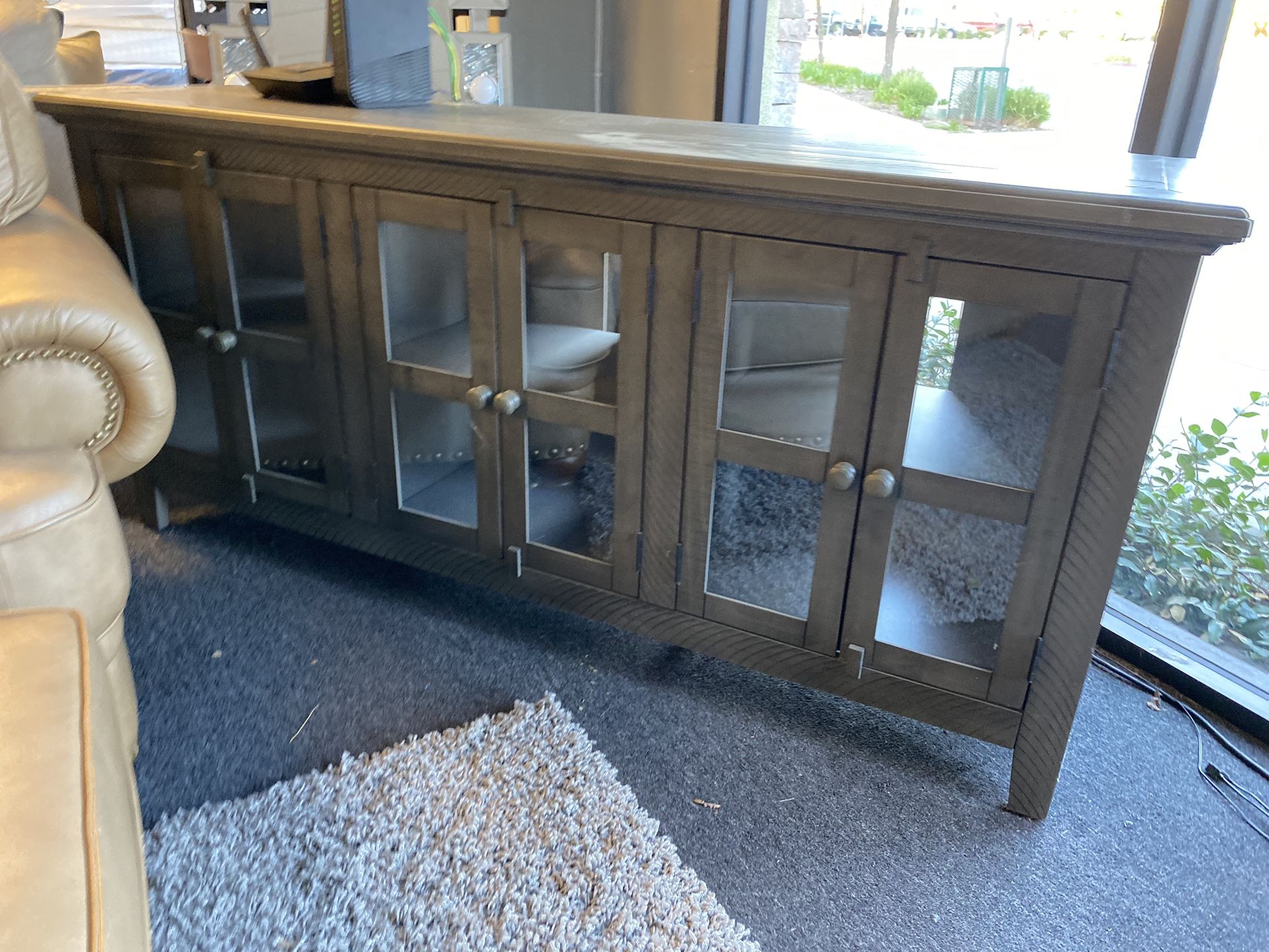 70” Large Tv Grey Tv Eta D Was $799 Now $500. Clearance Nice 4 Doors.