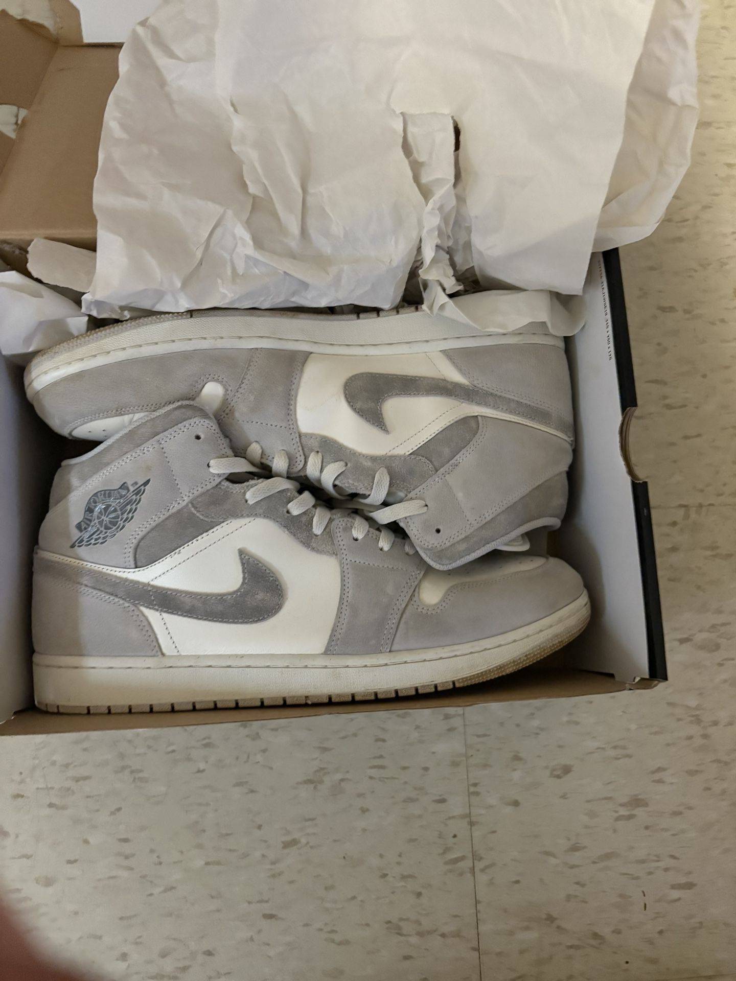 Jordan 1 Mid Se