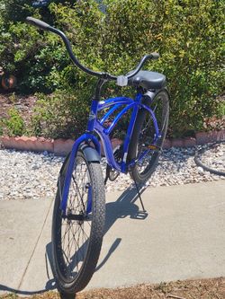 Men's beach cruiser bike