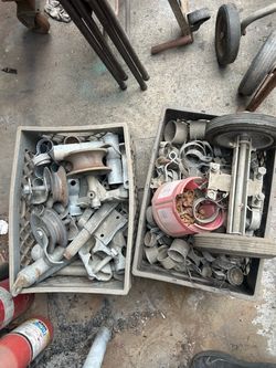 Chain-link hardware Chain-link hardware