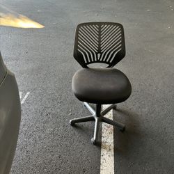 desk chair 