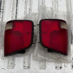 Chevy S10 rear tail lights 