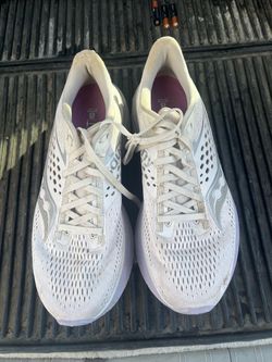 Saucony White Running Sneakers Size 9