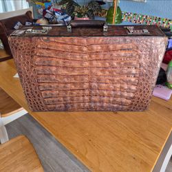 Vintage Presto 70s Genuine Hornback Alligator Briefcase