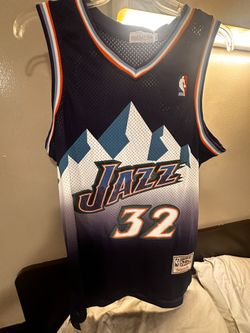 Mitchell & Ness Karl Malone Utah Jazz Hardwood Classics Jersey - L