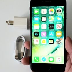 iPhone 6 - UNLOCKED - Like New 
