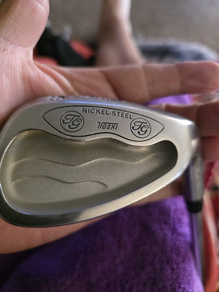 Toski S Wedge