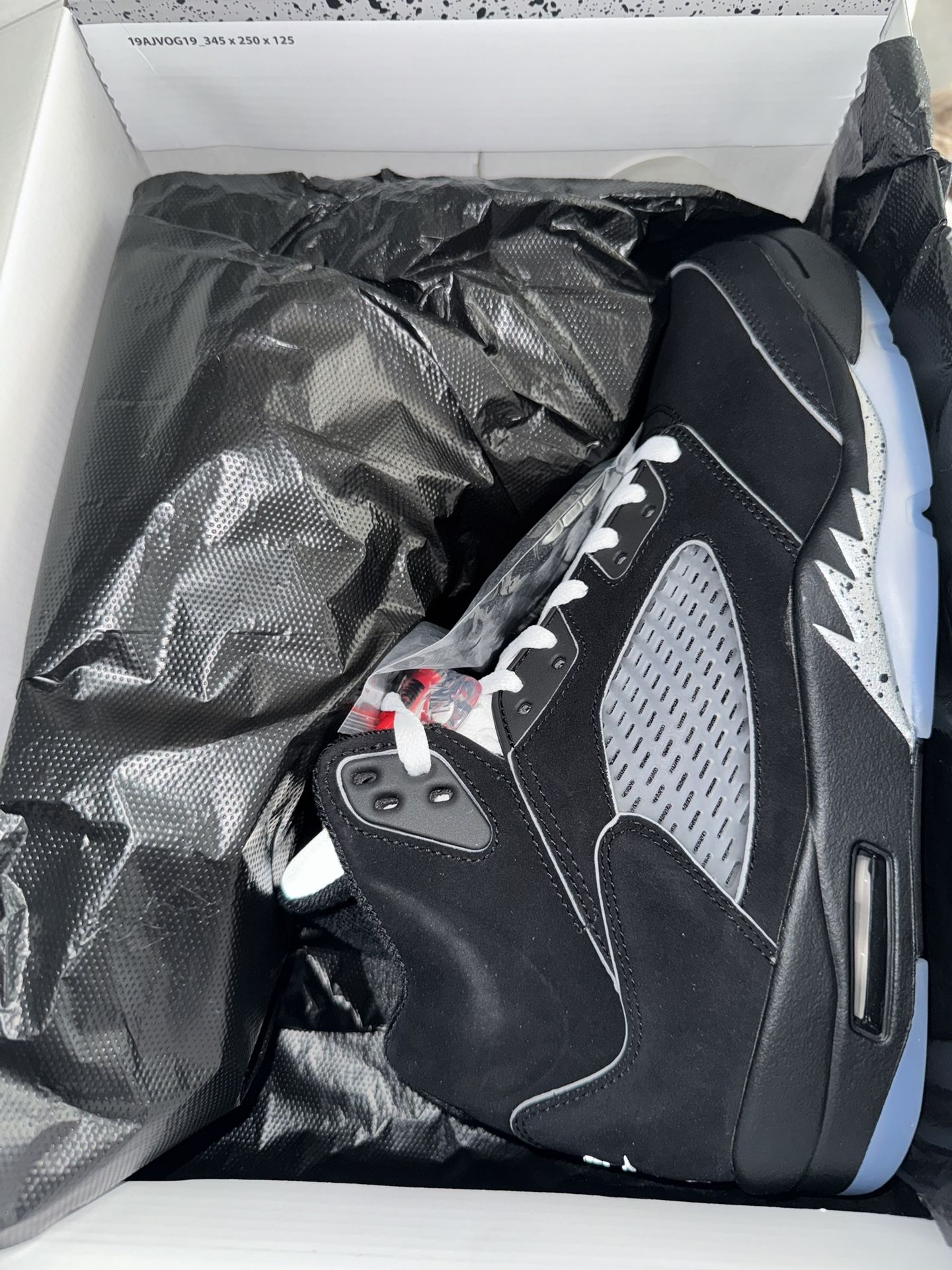 Retro 5 Black Metallic