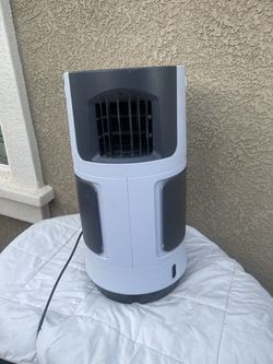 Briza personal air cooler