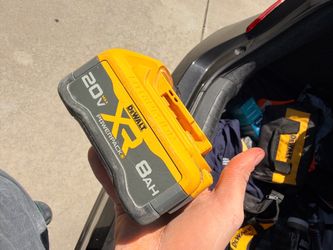 Dewalt 8 AH Battery