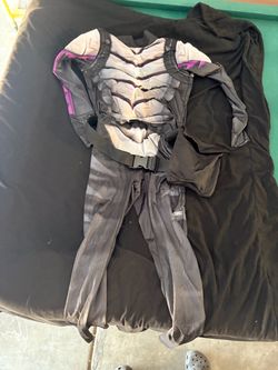 HALLOWEEN COSTUME