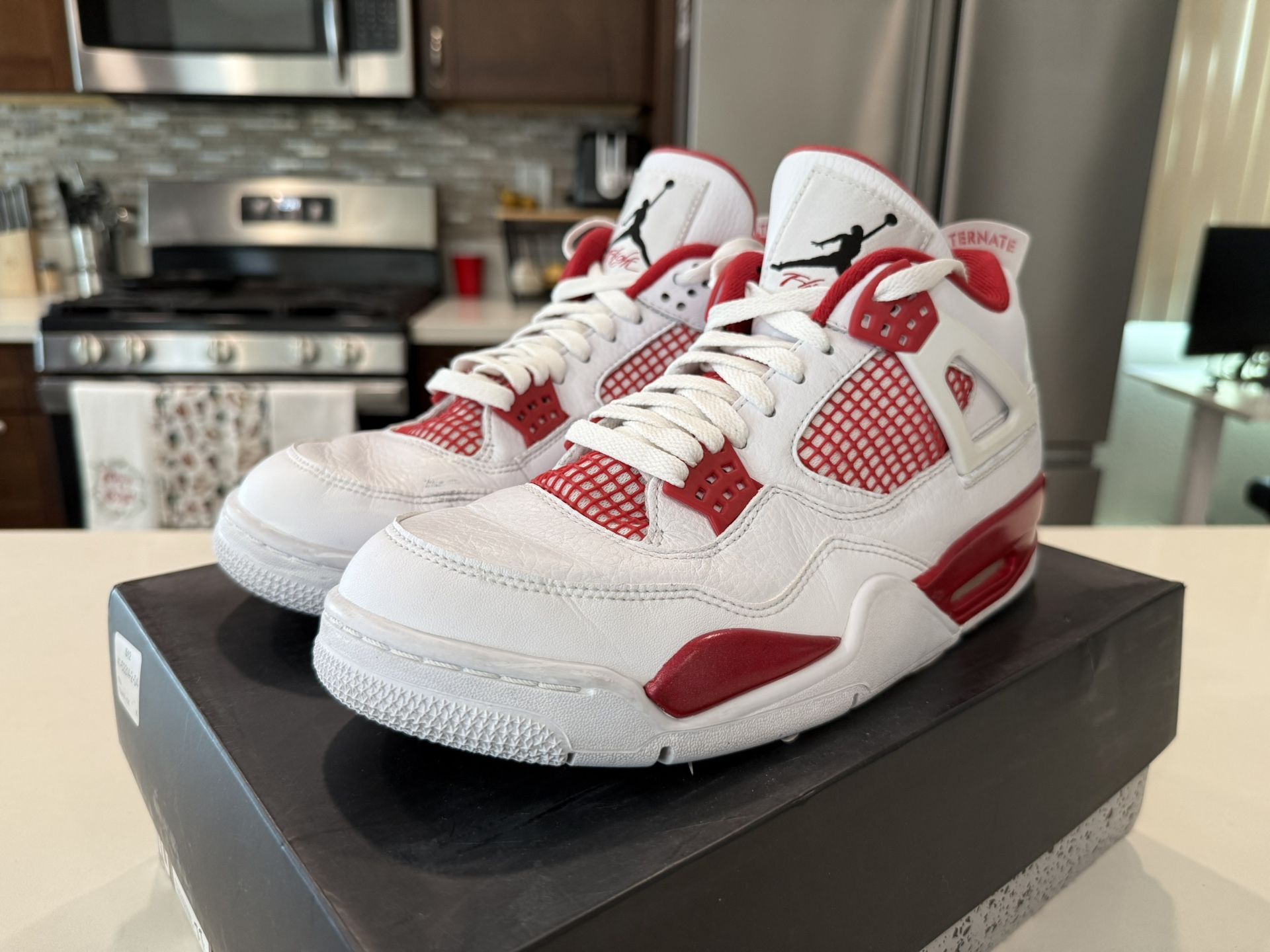Air Jordan 4 Retro