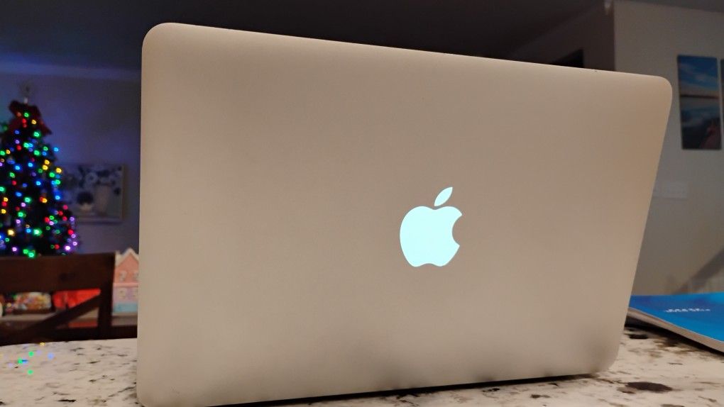 Great condition Apple MacBook Air "Core i5" 1.7 11" (Mid-2012)