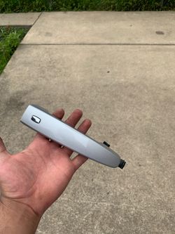 2018 GMC Acadia. Driver rear door handle