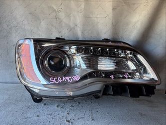 2012-2014 CHRYSLER 300 RIGHT RH HEADLIGHT OEM USED #7267