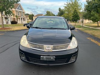 2008 Nissan  versa $2500 OBO
