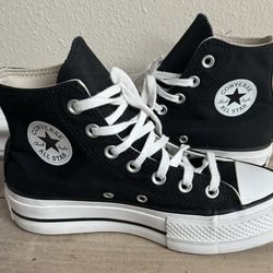 Converse Chuck Taylor High Tops Shoes All Star Womens Size 5 just $25 xox