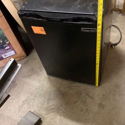 Mini Fridge Black Never Used Scratches On Sides