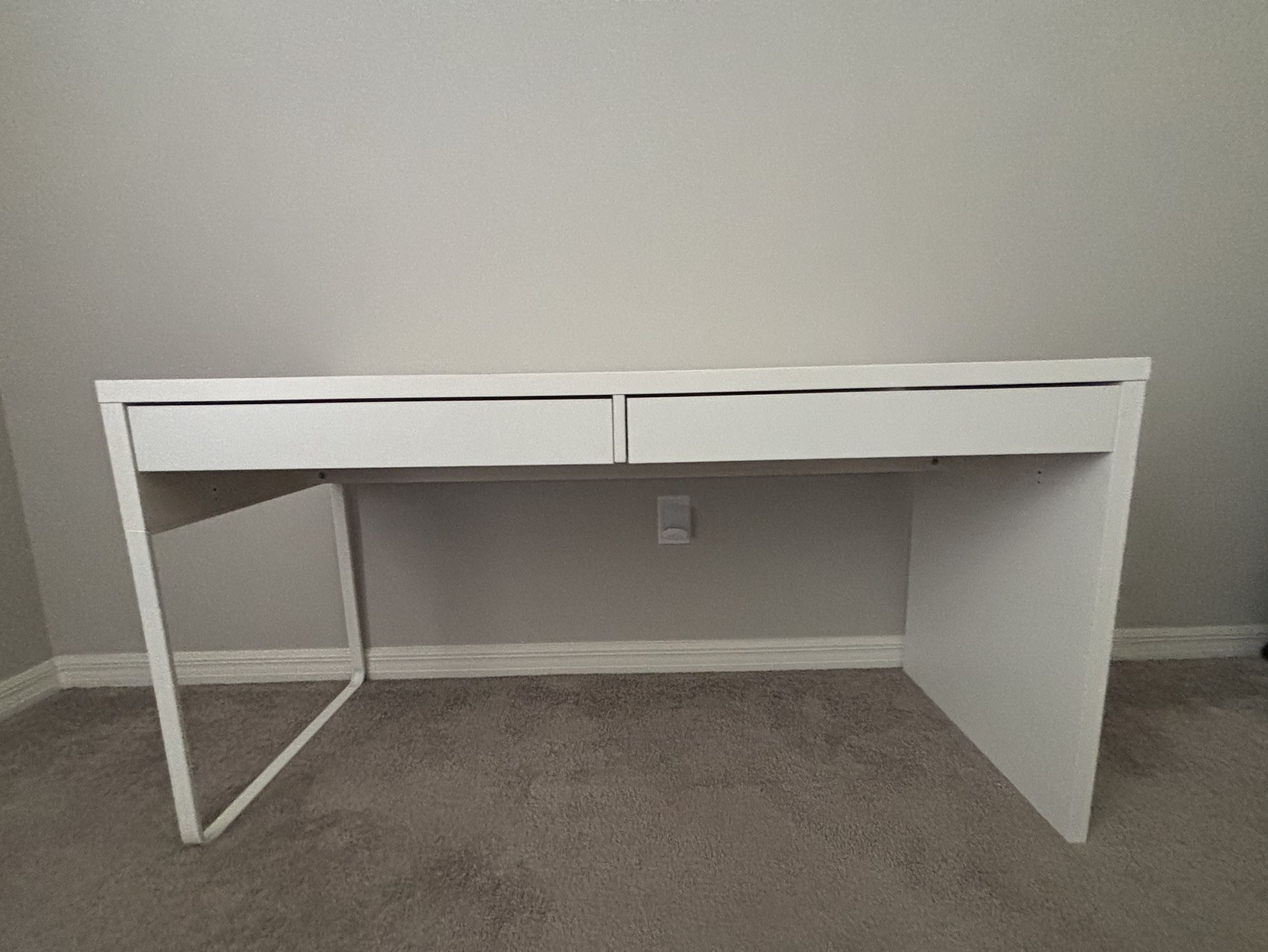 COMPUTER WORK DESK (WHITE)