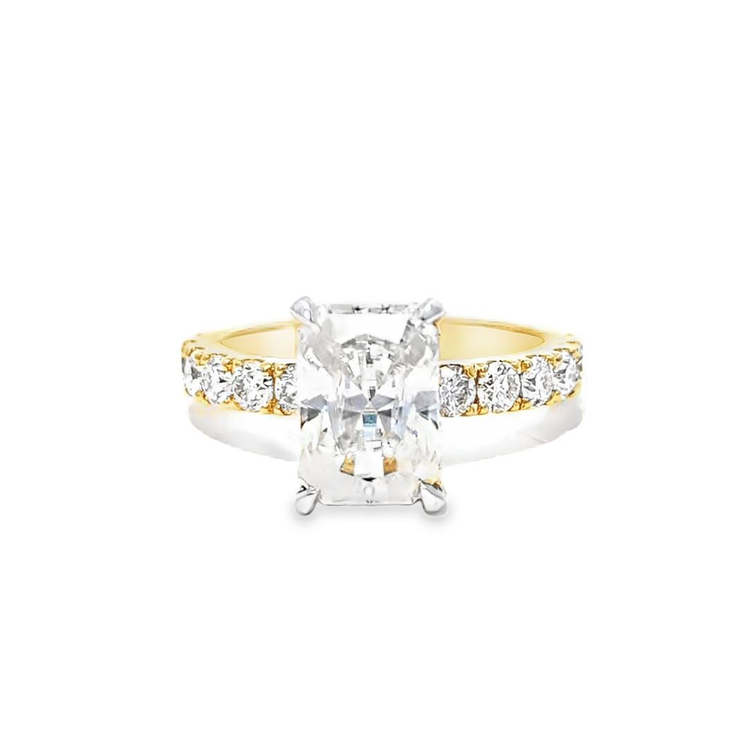 Elegant Diamond Engagement Ring