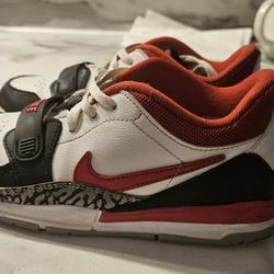 Boys NIKE Jordans Sz 11c