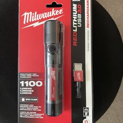 Milwaukee Flashlight 