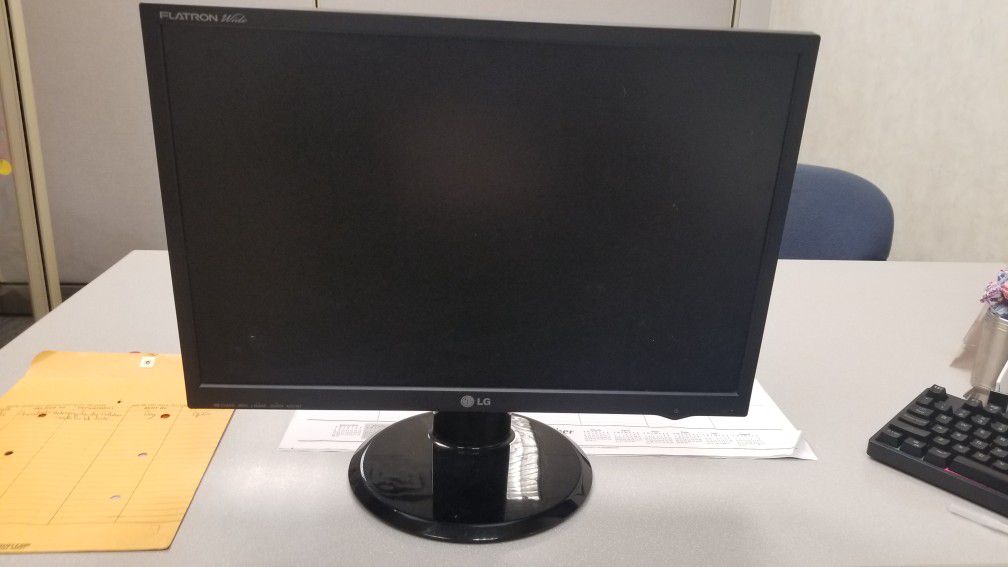 22 inch LG Flatron wide monitor