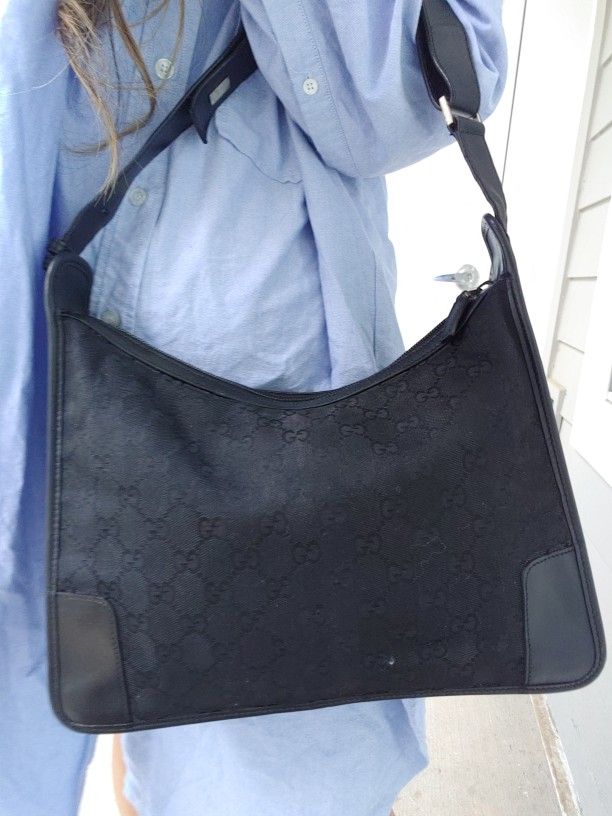 Authentic Gucci GG Monogram Supreme Shoulder Bag