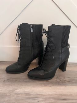 Michael Kors Carrigan Leather Black Bootie - size 8.5 Zippered Boot