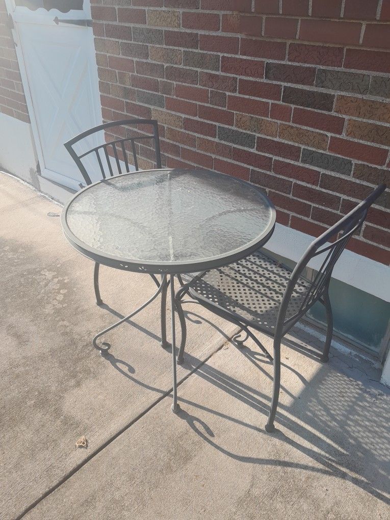 Outside Table and Chairs