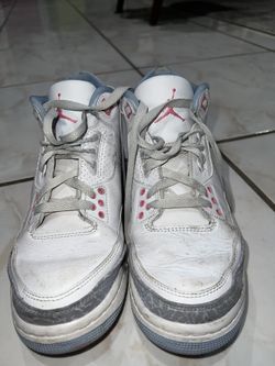 Women’s Size 7 Air Jordan High Tops.
